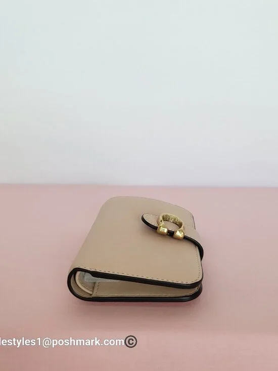 COACH Tabby Hammered C Logo Smooth Leather MD Bifold Wallet – Cream color⭐ - Picture 8 of 16